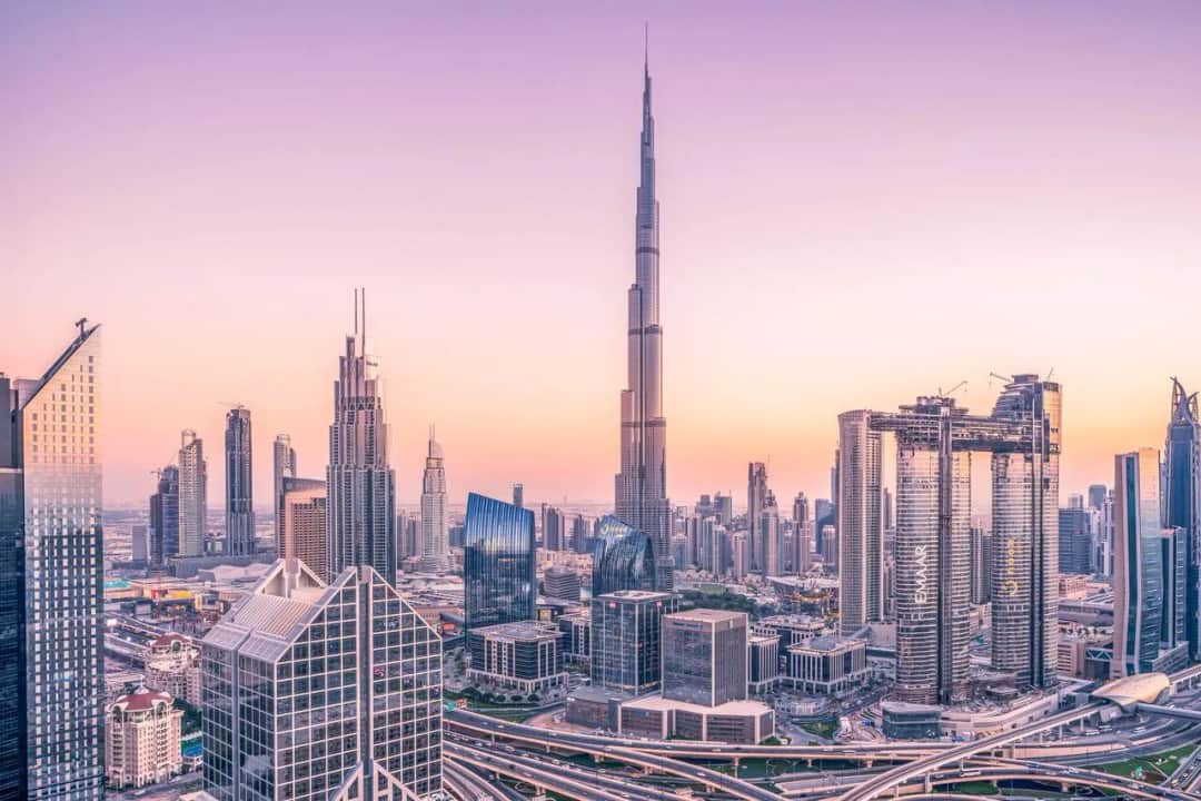Gdzie jest największy budynek na świecie? Odkryj Burj Khalifa w Dubaju