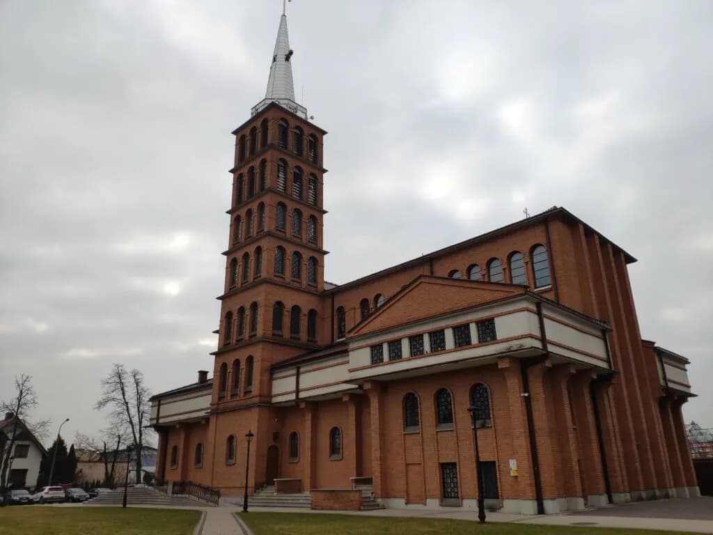 Parafia św. Stefana w Radomiu – historia, działalność i kontakt