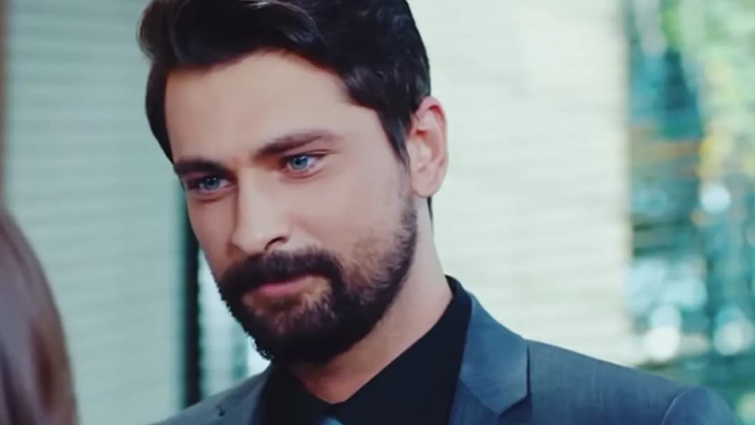 Onur Tuna czy ma żonę? Prawda o jego związkach i życiu prywatnym