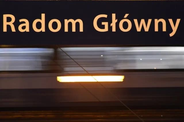 Stacje PKP w Radomiu - przegląd najważniejszych informacji