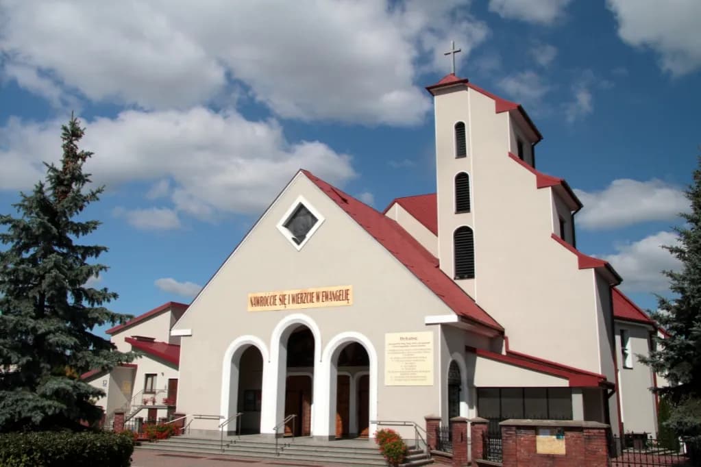 Parafia Chrystusa Króla w Radomiu - Historia, Msze i Wydarzenia Wspólnoty