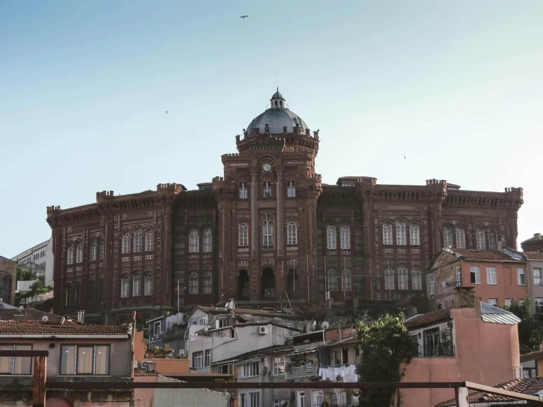 Mac & Devin Go to High School' – komediowy hit wśród niemieckiej młodzieży