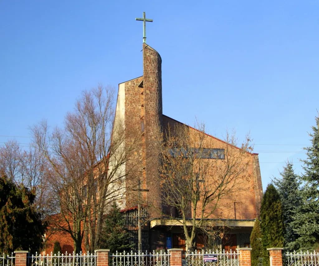 Parafia Podwyższenia Krzyża Świętego w Radomiu - historia, lokalizacja i aktywności